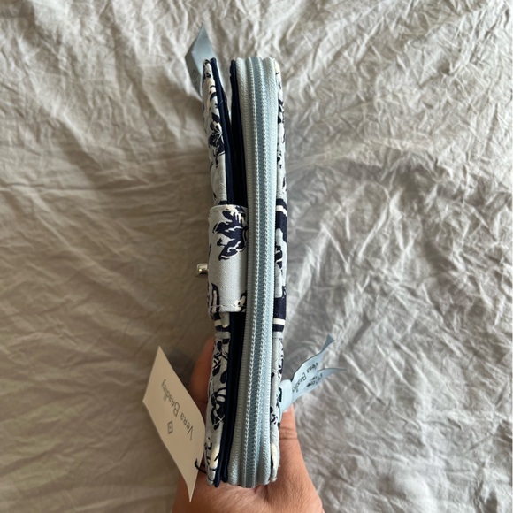 Vera Bradley RFID Turnlock Wallet - Perennials Gray - Picture 3 of 14